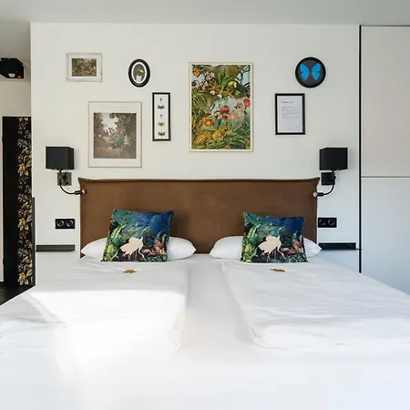 Flora Und Fauna By Kamelu *